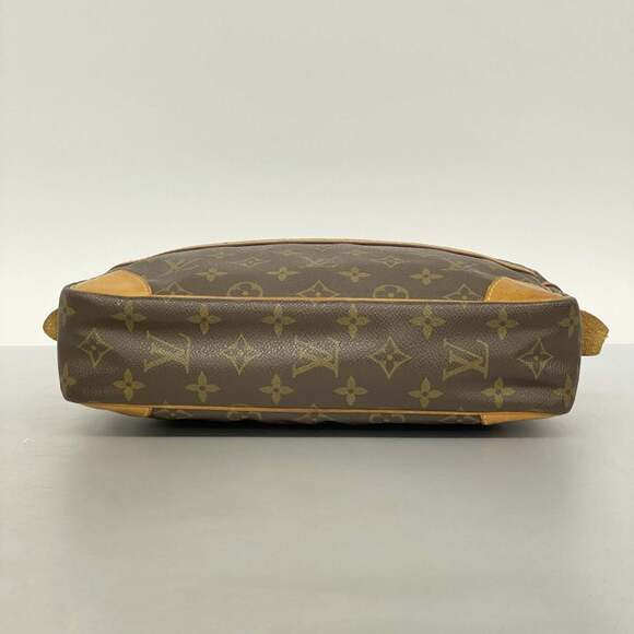 LOUIS VUITTON Authentic Brown Monogram Clutch Bag - Picture 3 of 12